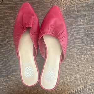 NWOT Vince Camuto flats.
